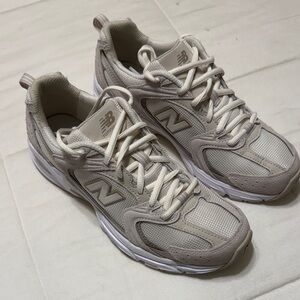 New Balance Women's Beige Running Shoes size 8